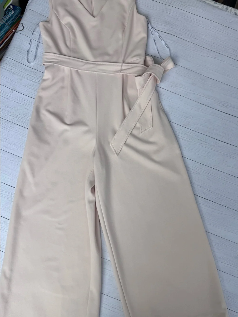 Calvin Klein Size 6 Ivory Cream Wide Leg Belted Jumpsuit Sleeveless V-Neck Basic - Picture 3 of 11